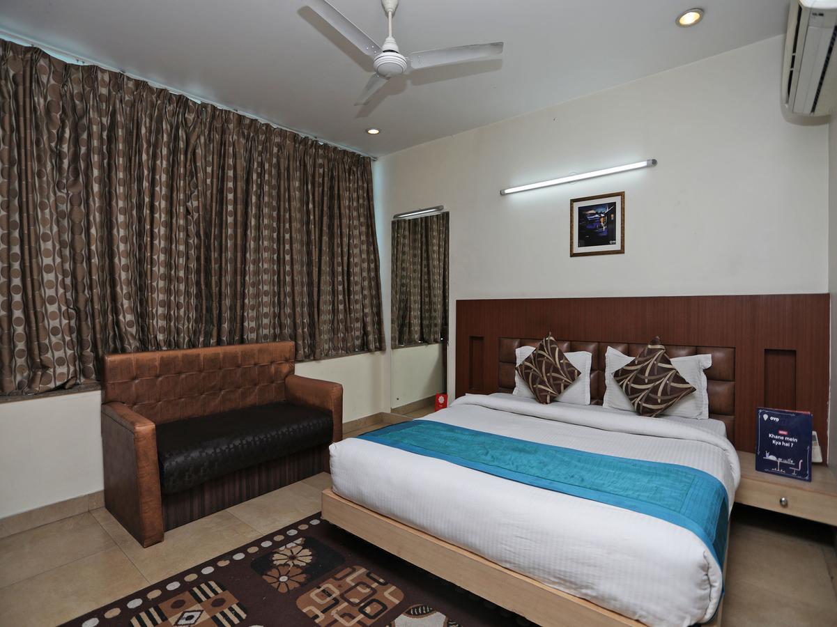 Oyo 1524 Hotel Vaani Continental Канпур Екстериор снимка