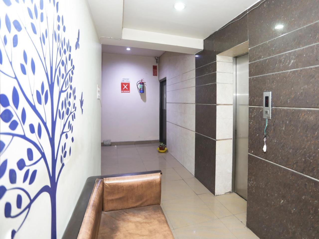 Oyo 1524 Hotel Vaani Continental Канпур Екстериор снимка