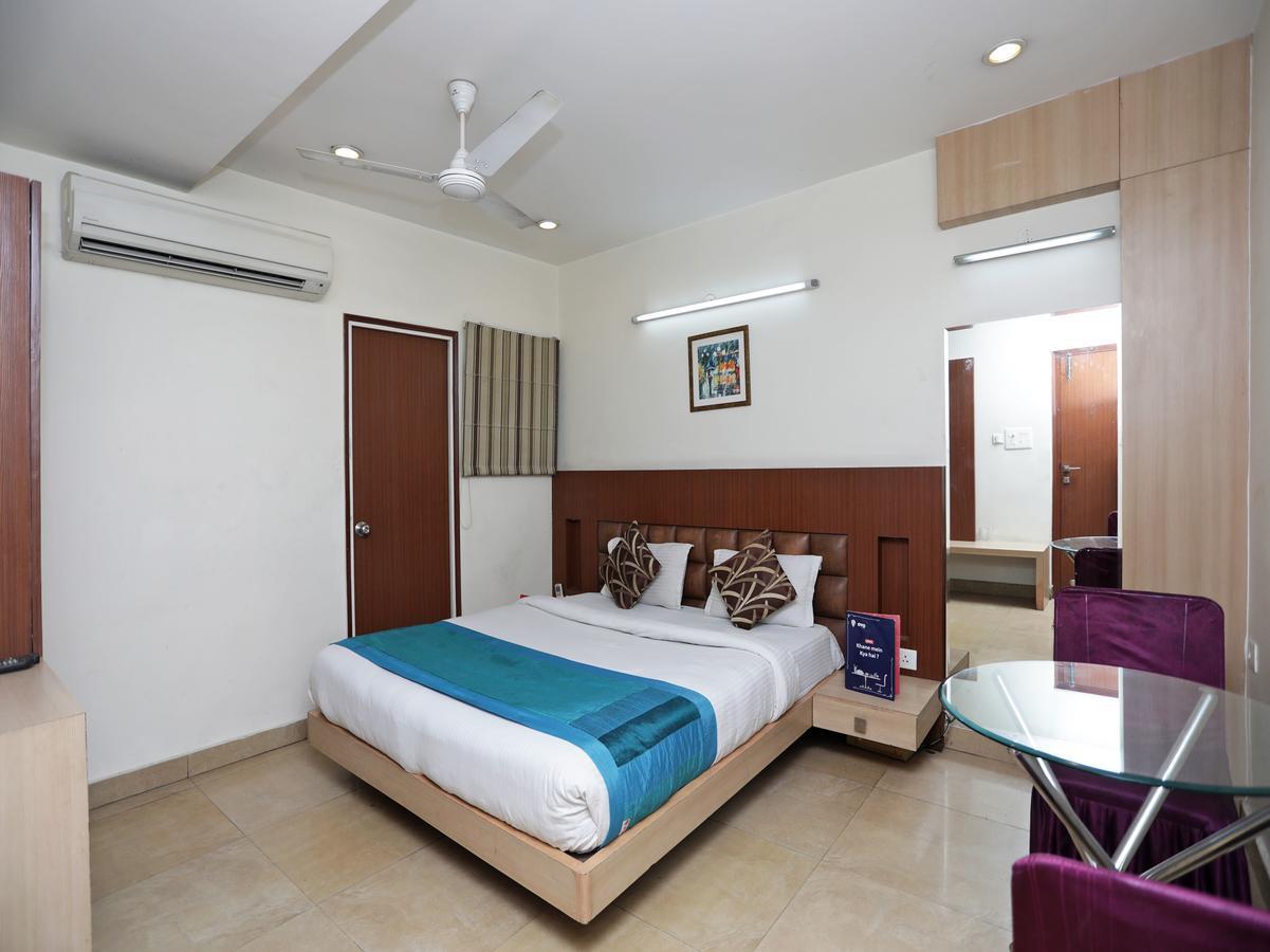 Oyo 1524 Hotel Vaani Continental Канпур Екстериор снимка