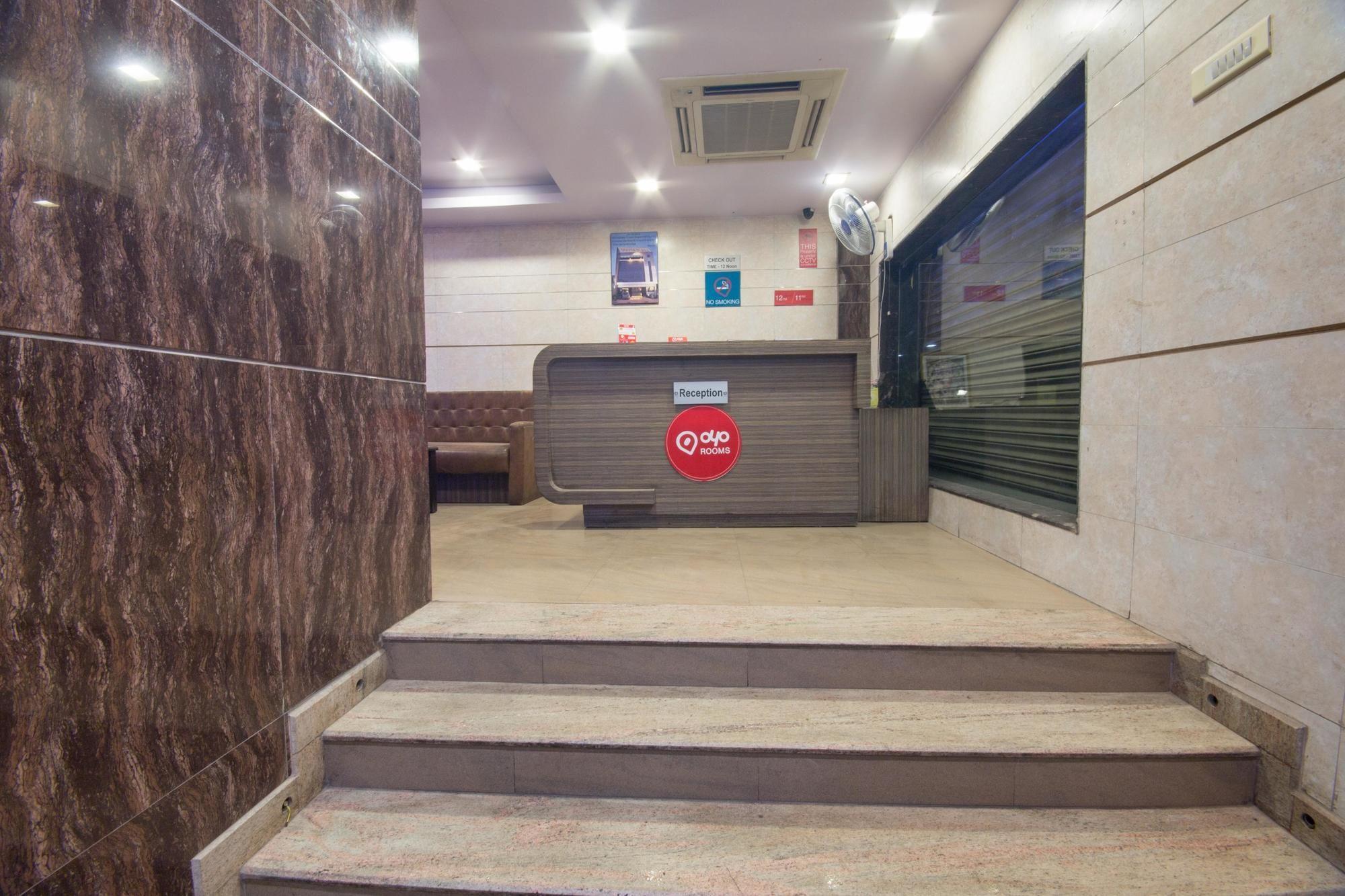 Oyo 1524 Hotel Vaani Continental Канпур Екстериор снимка